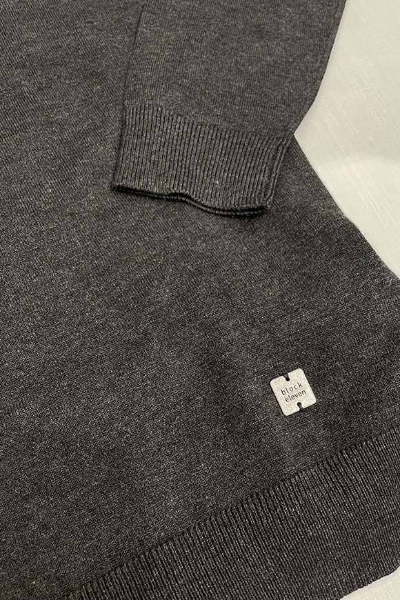Block Eleven - Basic anthracite turtleneck sweater