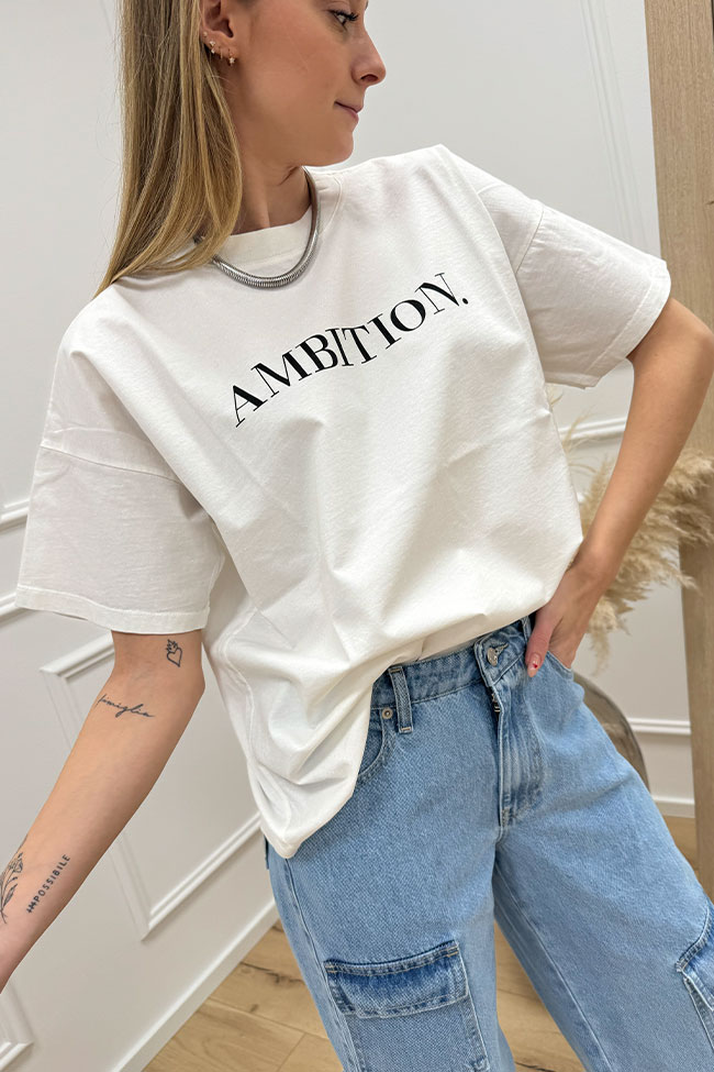 Vicolo - T shirt bianca spalmata con scritta "Ambition"