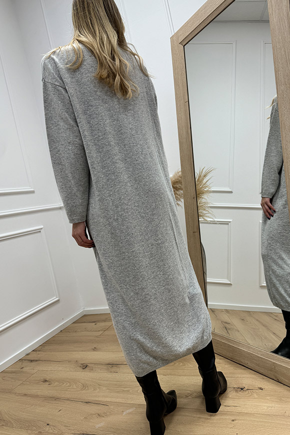Kontatto - Vestito lungo grigio chiaro con arriccio e bottone