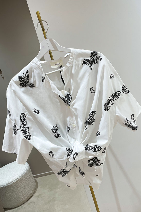 Vicolo - Camicia bianca con ricamo cashmere nero in cotone