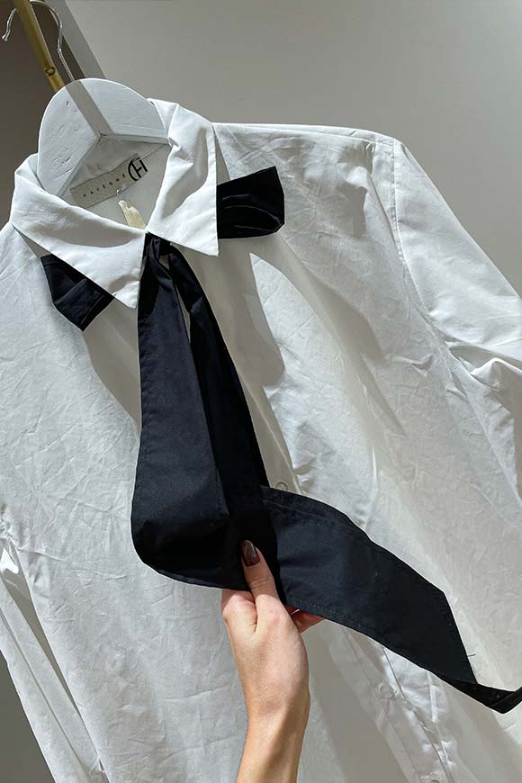 Haveone - Camicia bianca in cotone con fiocco nero