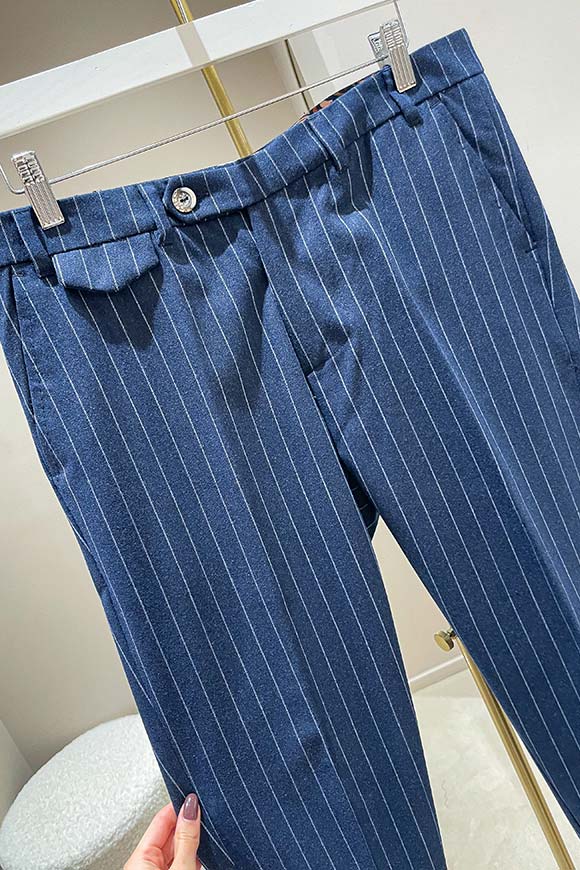 Why not brand - Pantaloni gessati blu con bottone laterale