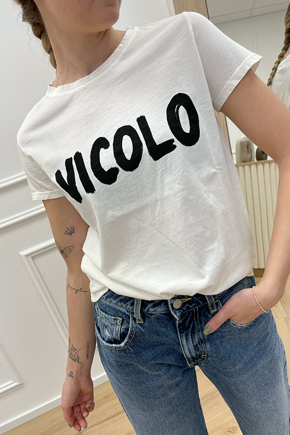 Vicolo - T shirt bianca "vicolo" graffiti