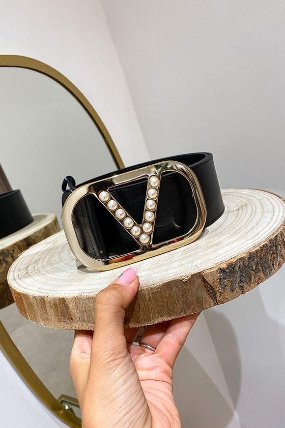 Vicolo - Cintura alta nera fibbia oro "V" perle