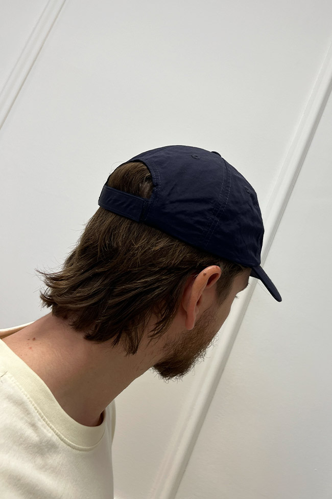 Anerkjendt - Cappello blu scuro con patch logo
