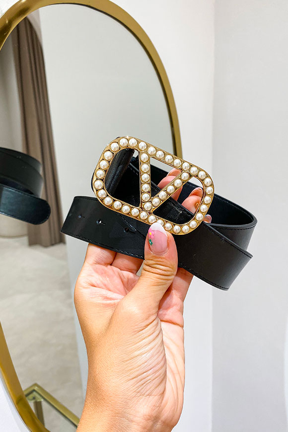 Vicolo - Black belt "V" buckle with pearls