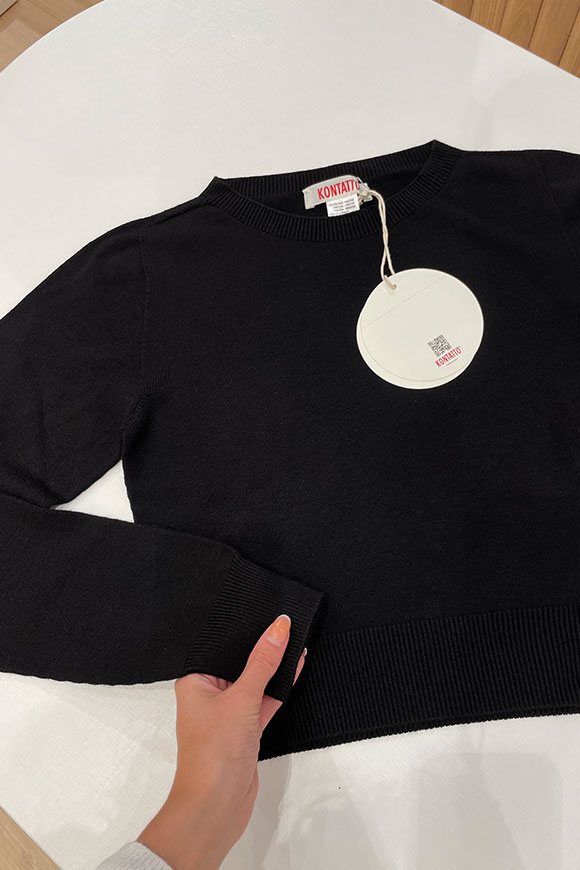 Kontatto - Black crewneck crop sweater