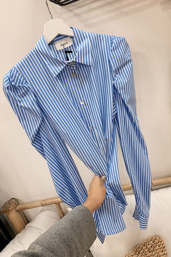 Vicolo - Camicia a righe azzurra con spalle arricciate