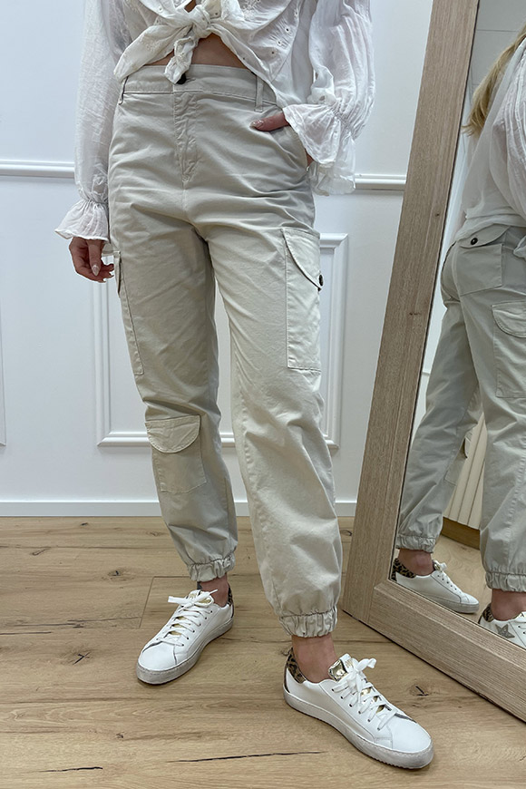 Tensione In - Pantaloni cargo beige in cotone