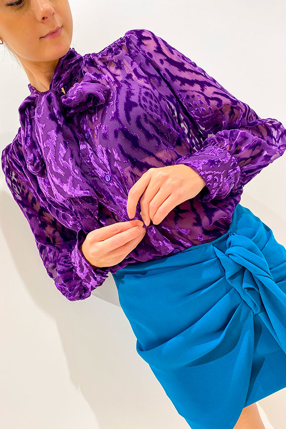 Vicolo - Purple shirt with velvet details