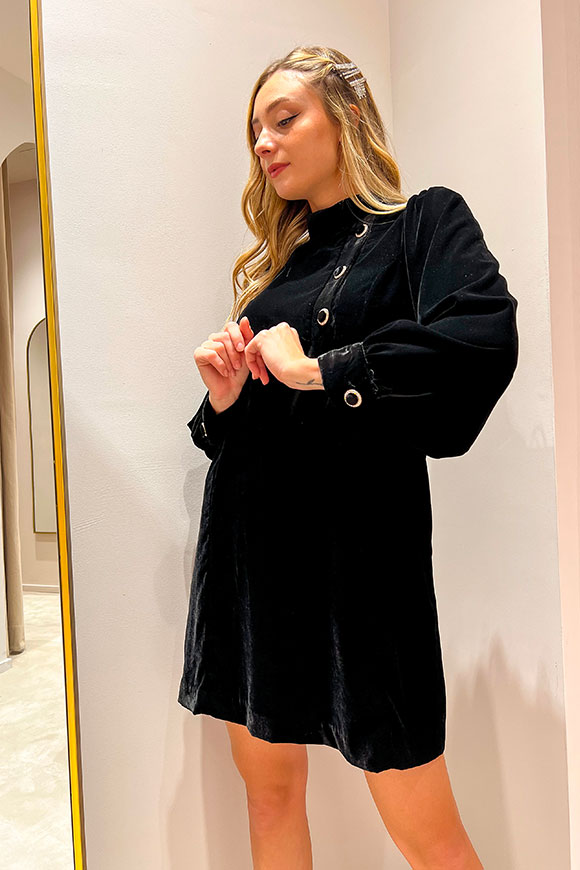 Vicolo - Vestito nero tunica in velluto con bottoni gioiello