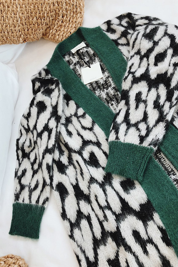Vicolo - Cardigan leopardato con bordi verdi a contrasto