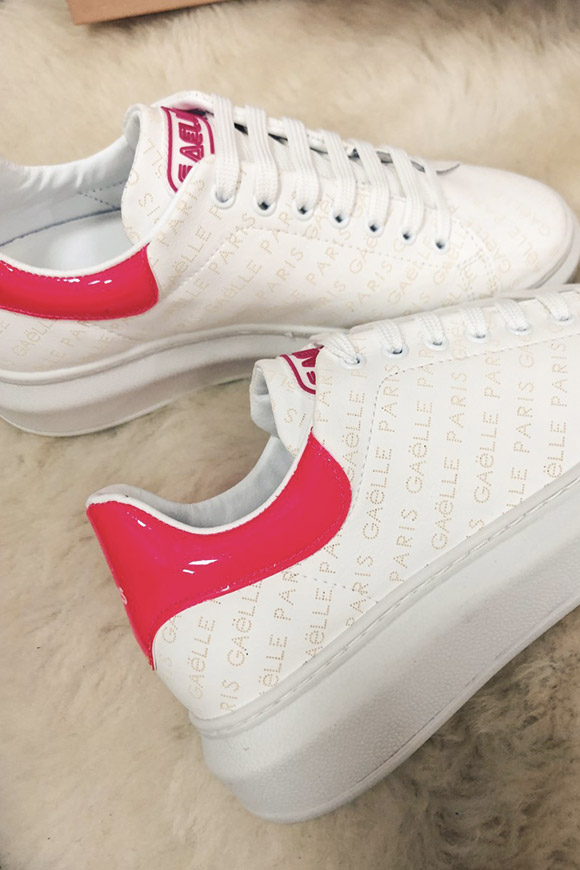 Gaelle - Pink heel platform shoes with logos