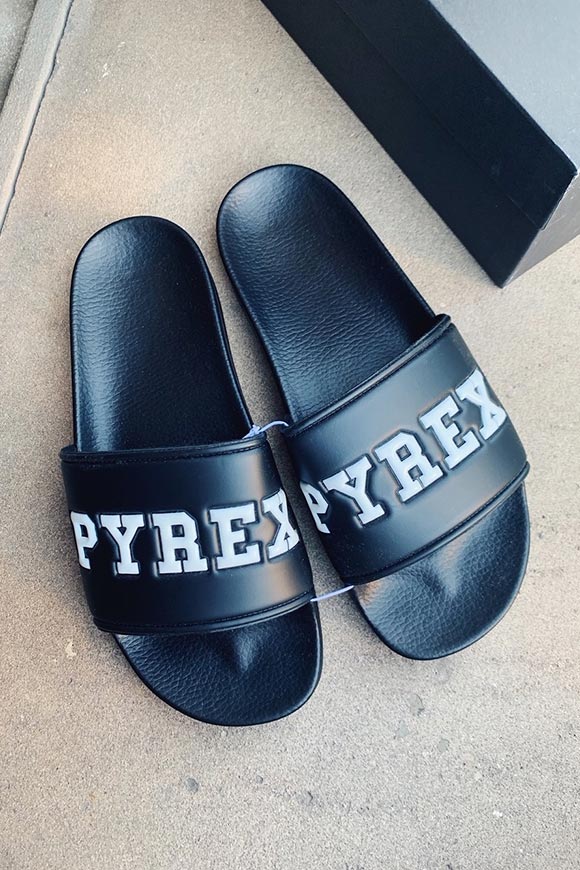 Pyrex - Black band slippers with embossed logo