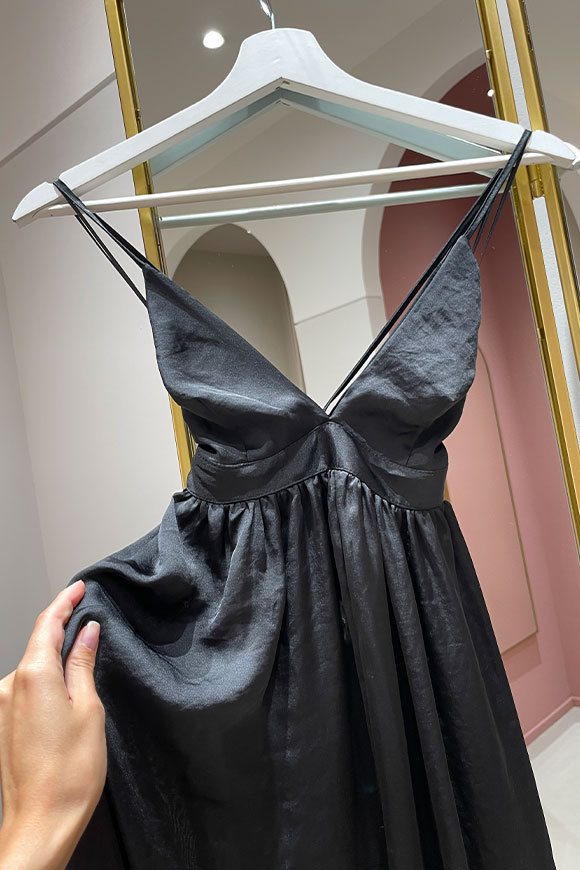 Vicolo - Black satin dress with deep neckline on the back