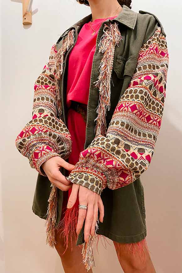 Tensione In - Military jacket with fuchsia embroidered balloon sleeves