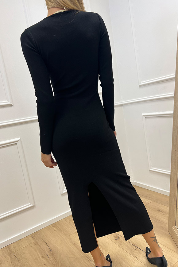 Akep - Vestito nero in maglia con nodo e cut out
