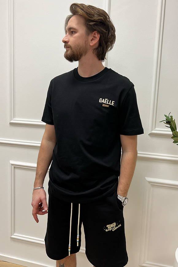 Gaelle - T shirt nera stampa "Gaelle Homme" lato cuore