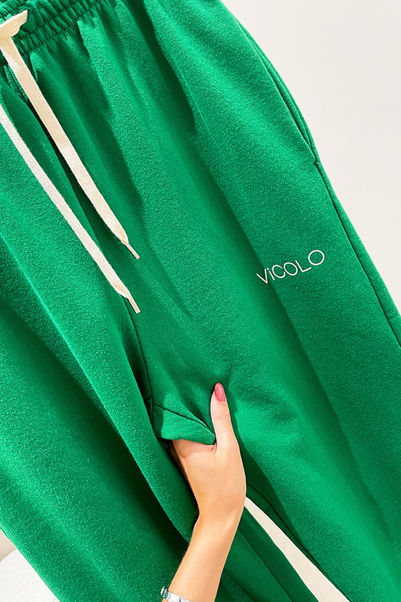 Vicolo - Pantaloni joggers verde bottega con logo