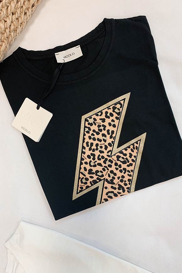 Vicolo - T shirt nera con stampa fulmine leopardato