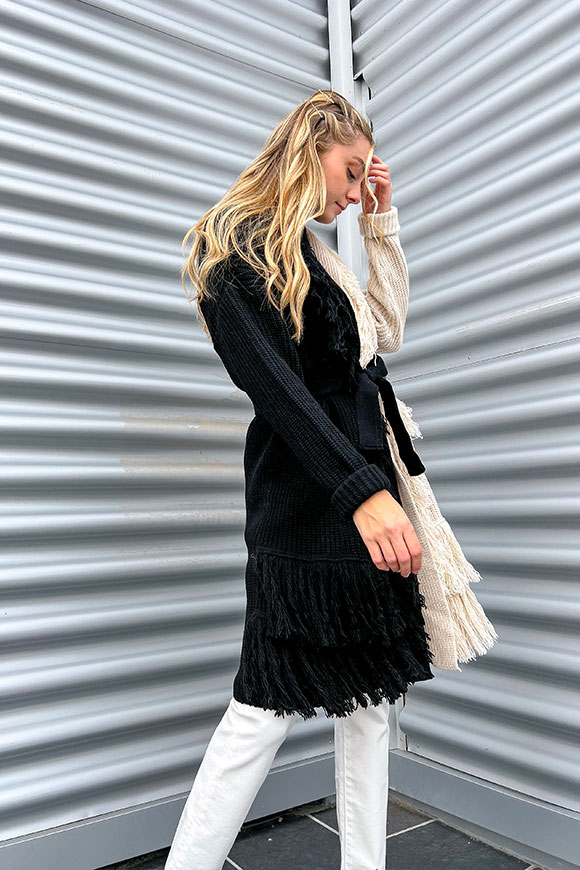 Vicolo - Two-tone black and butter poncho with fringes