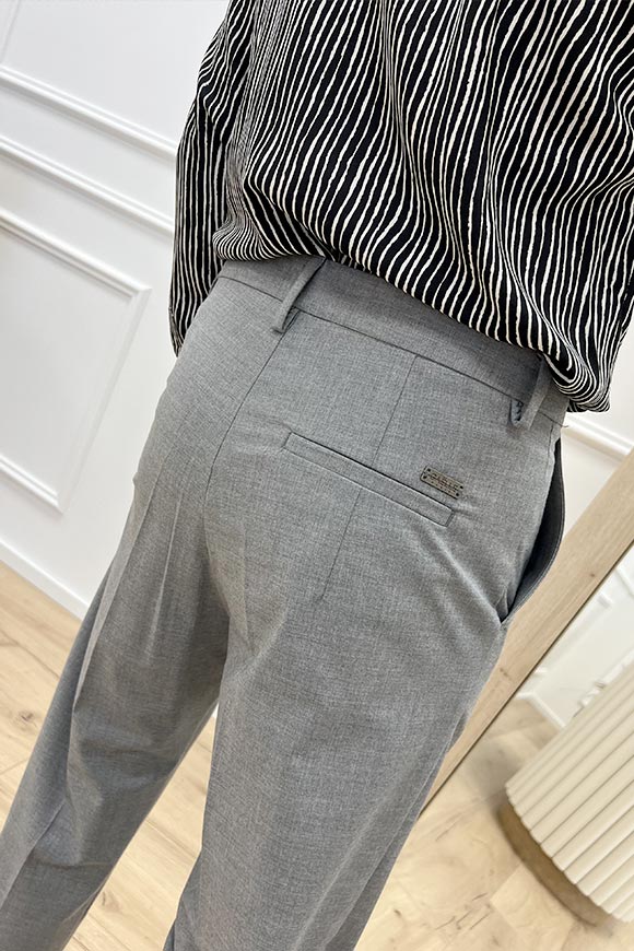 Gaelle - Pantaloni grigio chiaro vita alta con pinces
