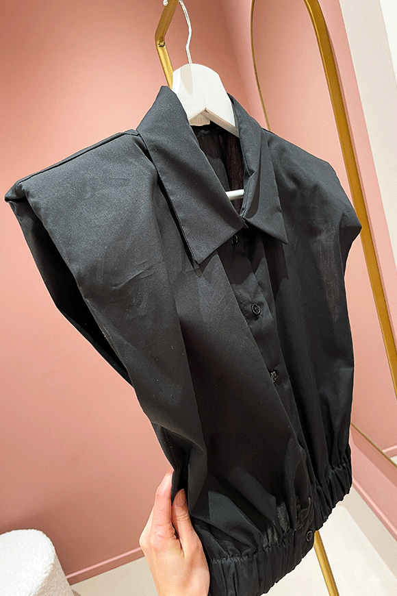 Vicolo - Camicia nera smanicata in cotone