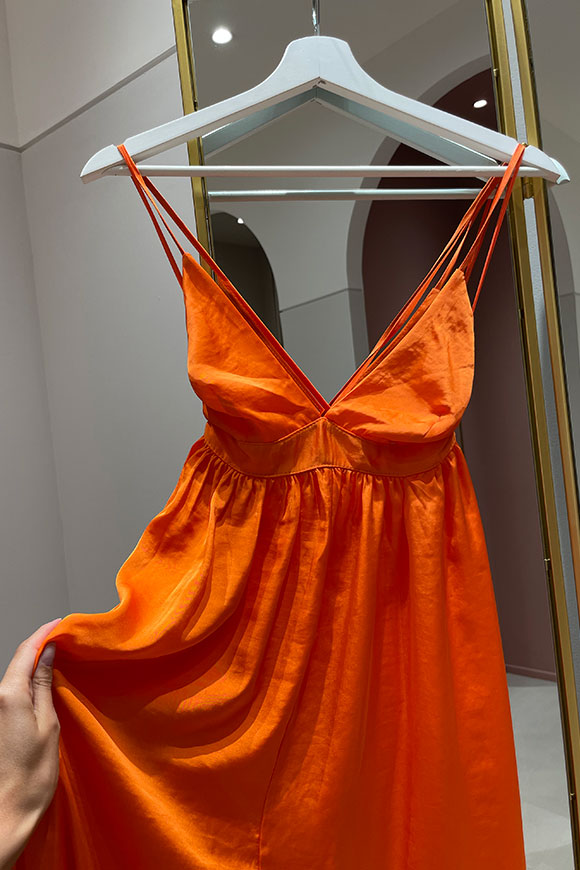 Vicolo - Vestito arancio in raso scollo profondo sul retro