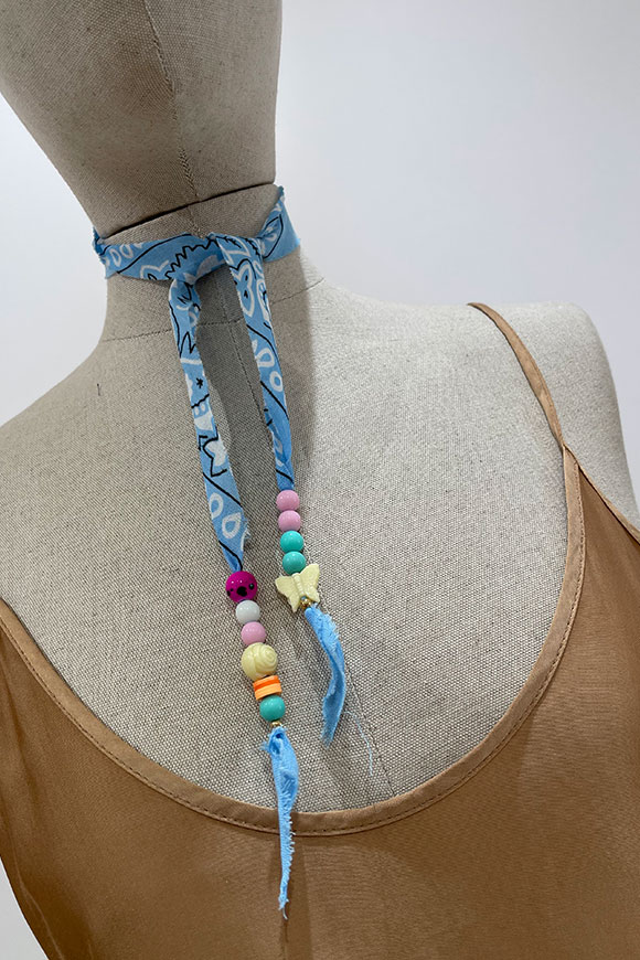 Calibro Shop - Collana celeste bandana con perline colorate