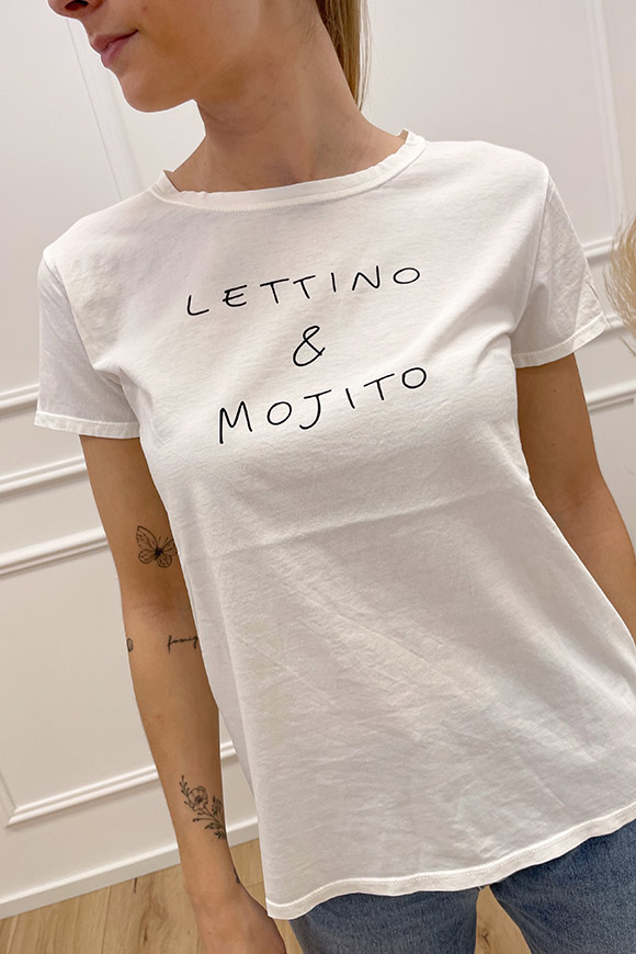Vicolo - T shirt con scritta nera "Lettino e Mojito"