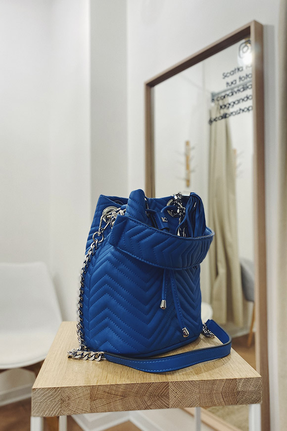 La Carrie - Beautiful blue leather bucket bag