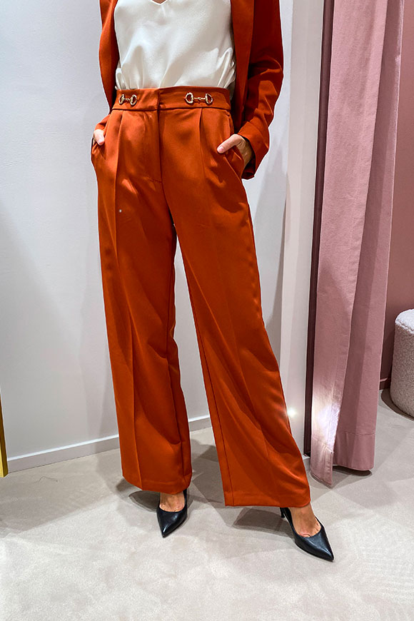Vicolo - Rust palazzo trousers with golden clamps
