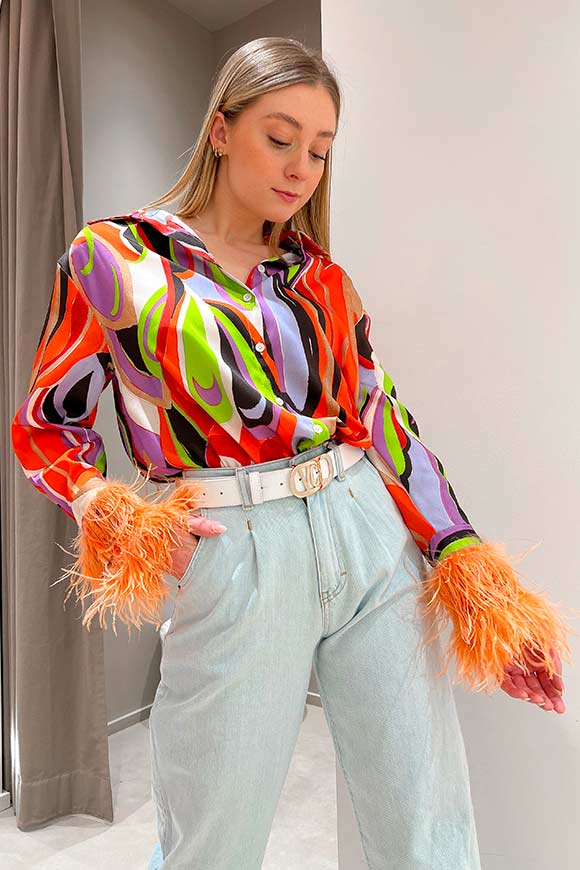 Vicolo - Watercolor patterned shirt with orange feathers