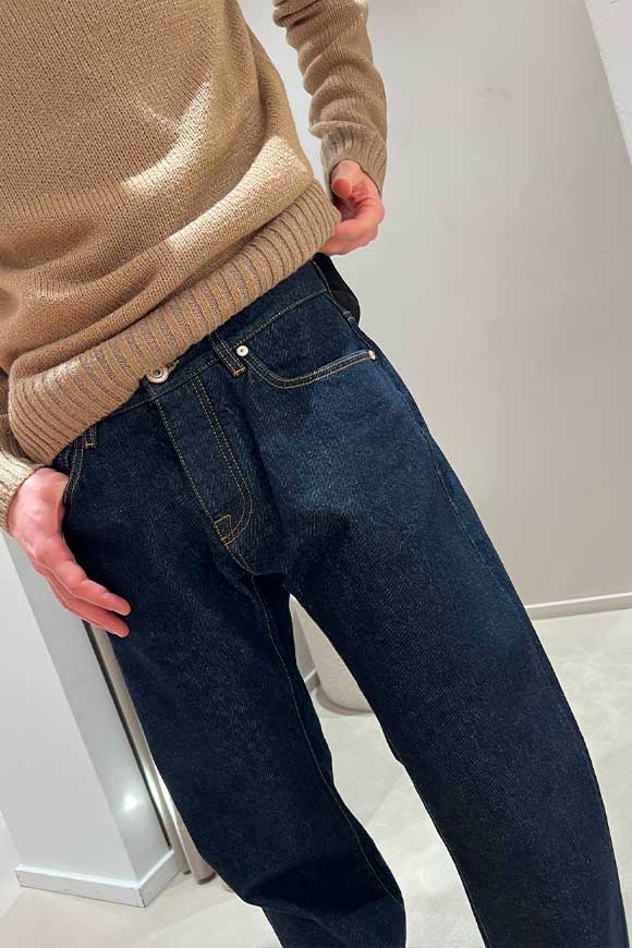 Berna - Jeans blu marino con cuciture camel a contrasto