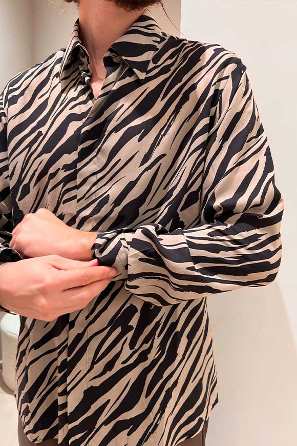 Gaelle - Camicia stampa zebrata beige e nera